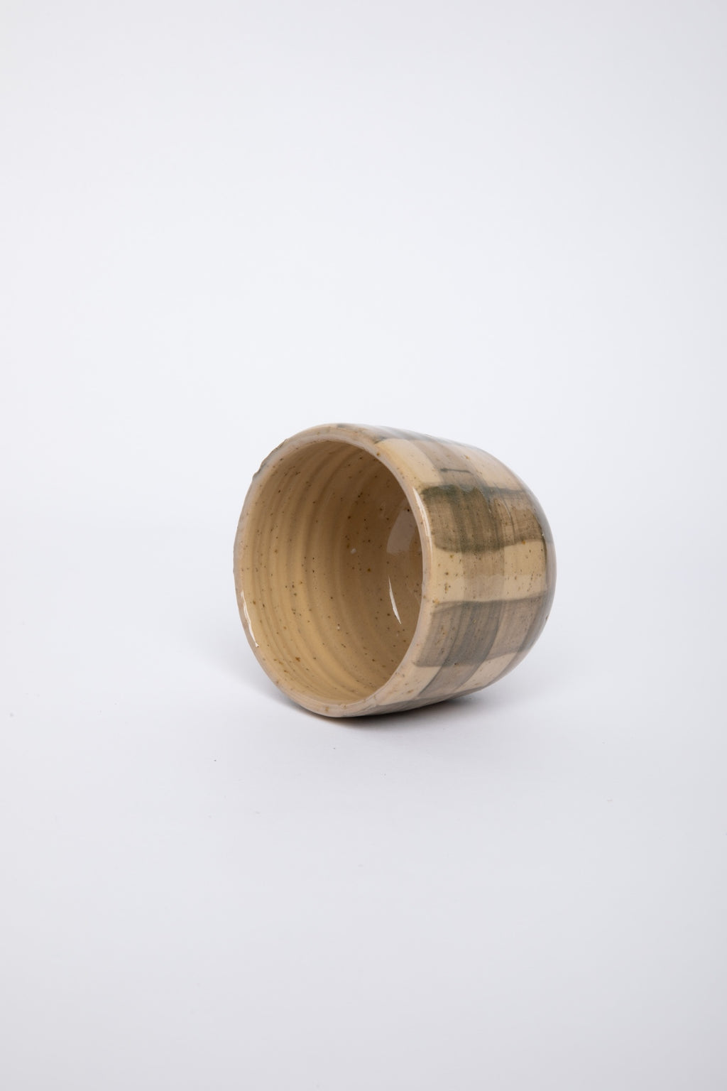 Studio Kefi - Checkered coffee cup